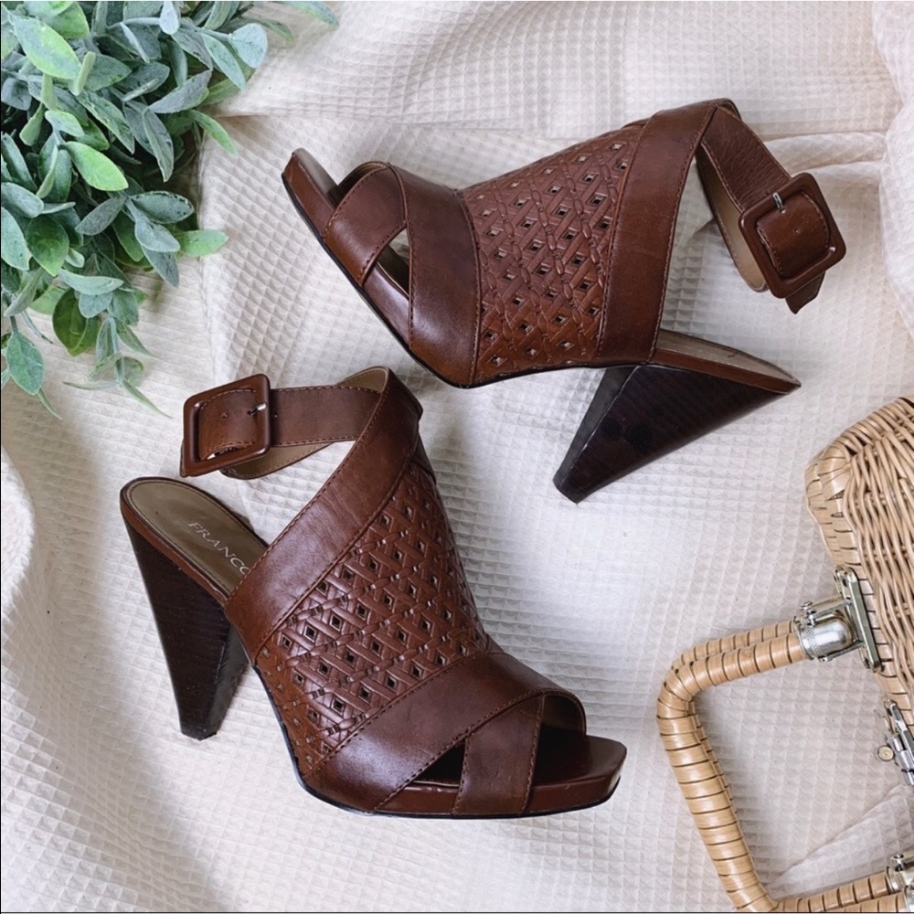 Vince Camuto Sandals